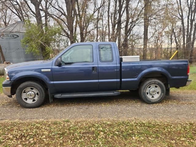 Image of Ford F-250 equipment image 1