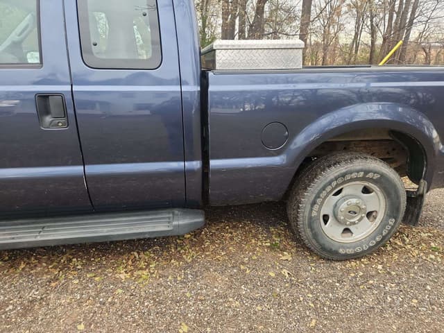Image of Ford F-250 equipment image 4