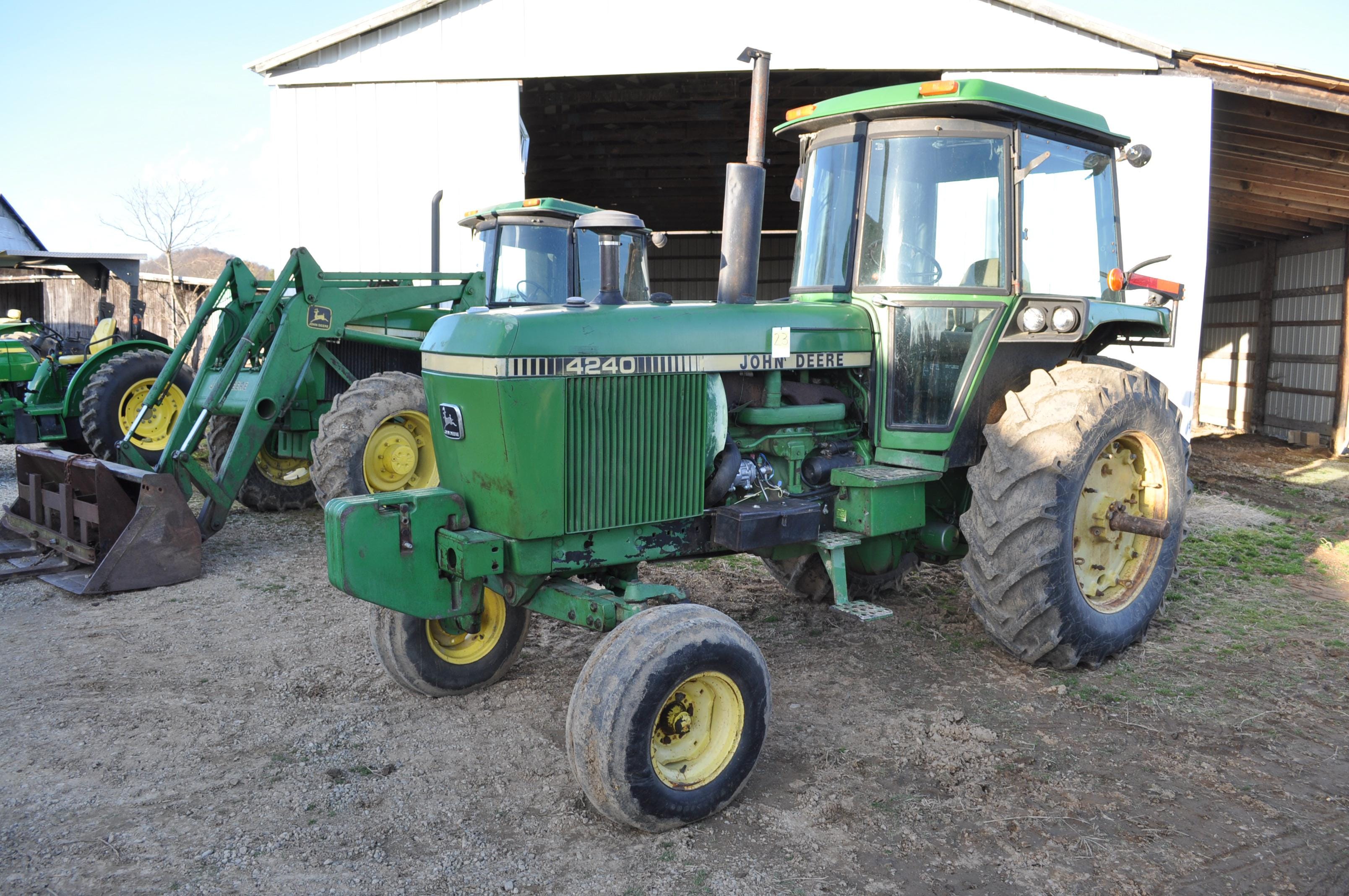 Main image John Deere 4240