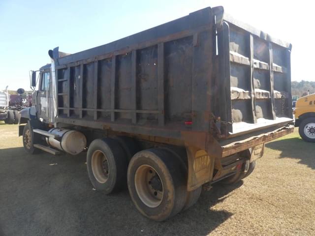 Image of Mack CH613 equipment image 3