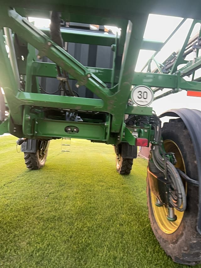 Image of John Deere R4030 equipment image 3