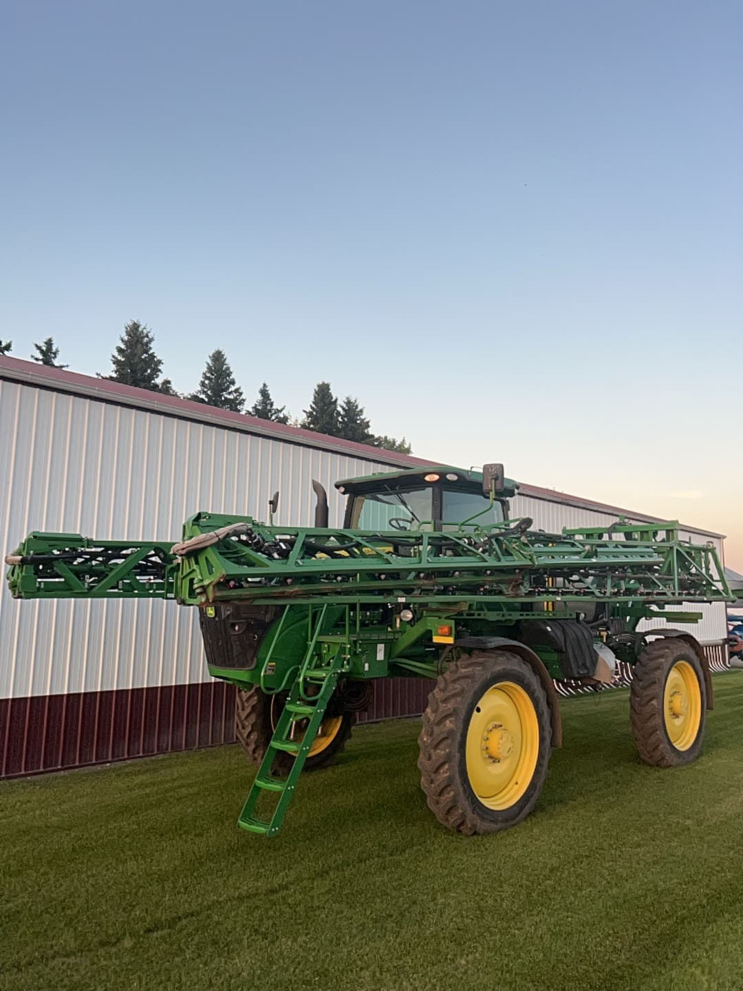Image of John Deere R4030 Primary image
