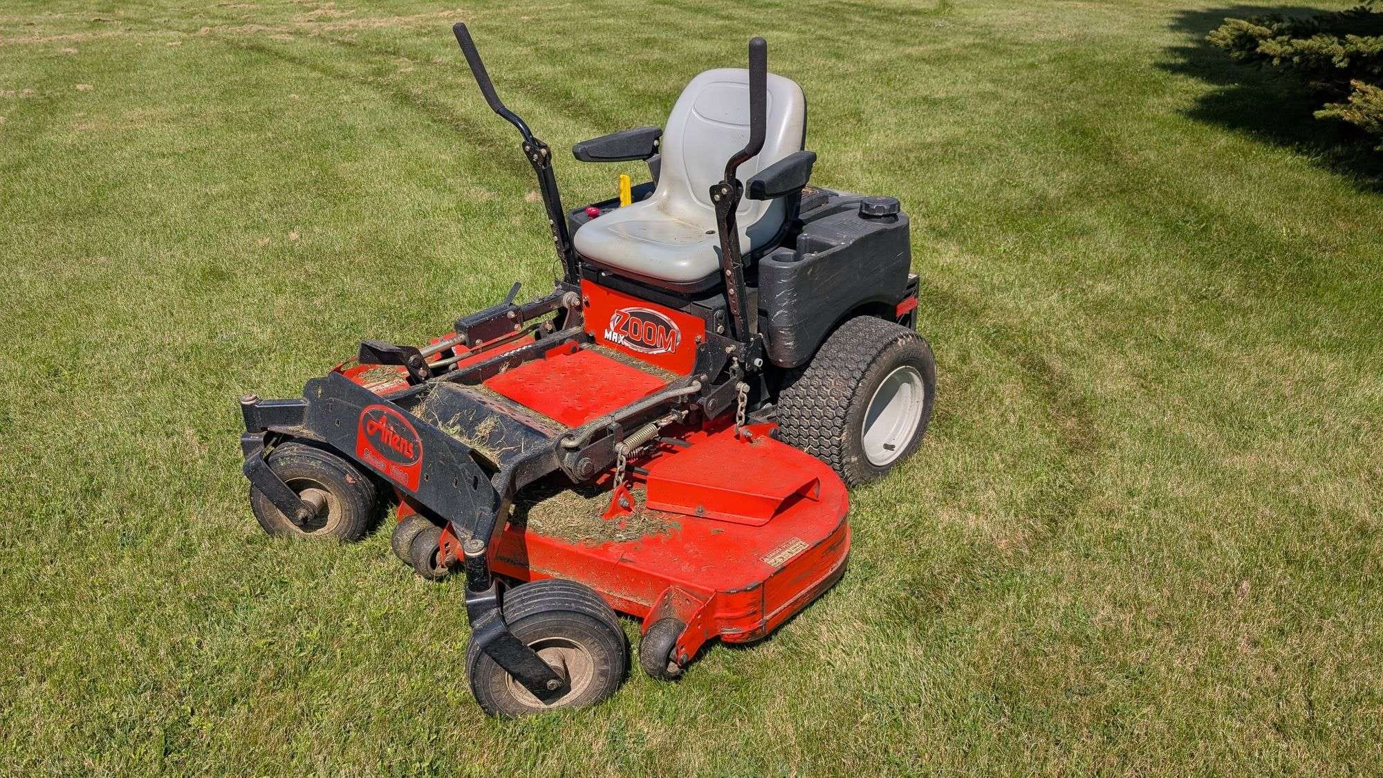 Main image Ariens Zoom Max