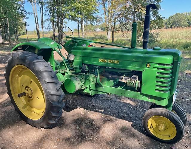 Image of John Deere B equipment image 1