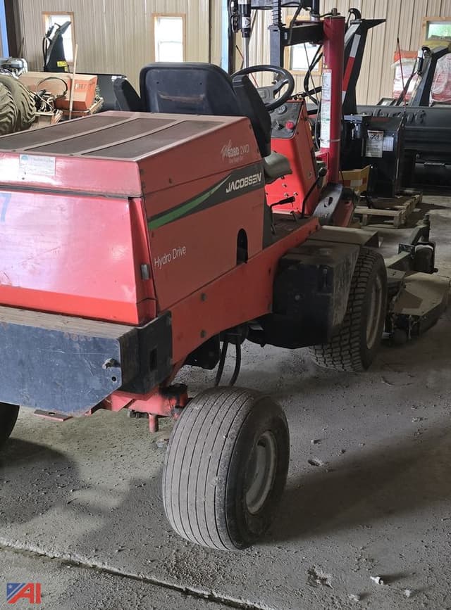 Image of Jacobsen Turfcat equipment image 3