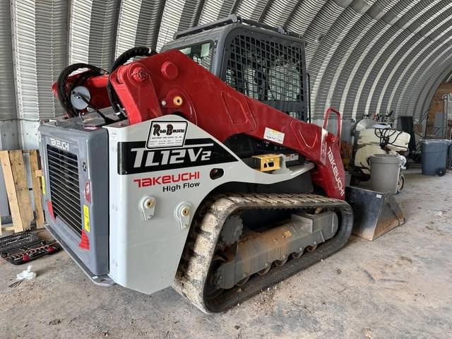 Image of Takeuchi TL12V2 equipment image 2