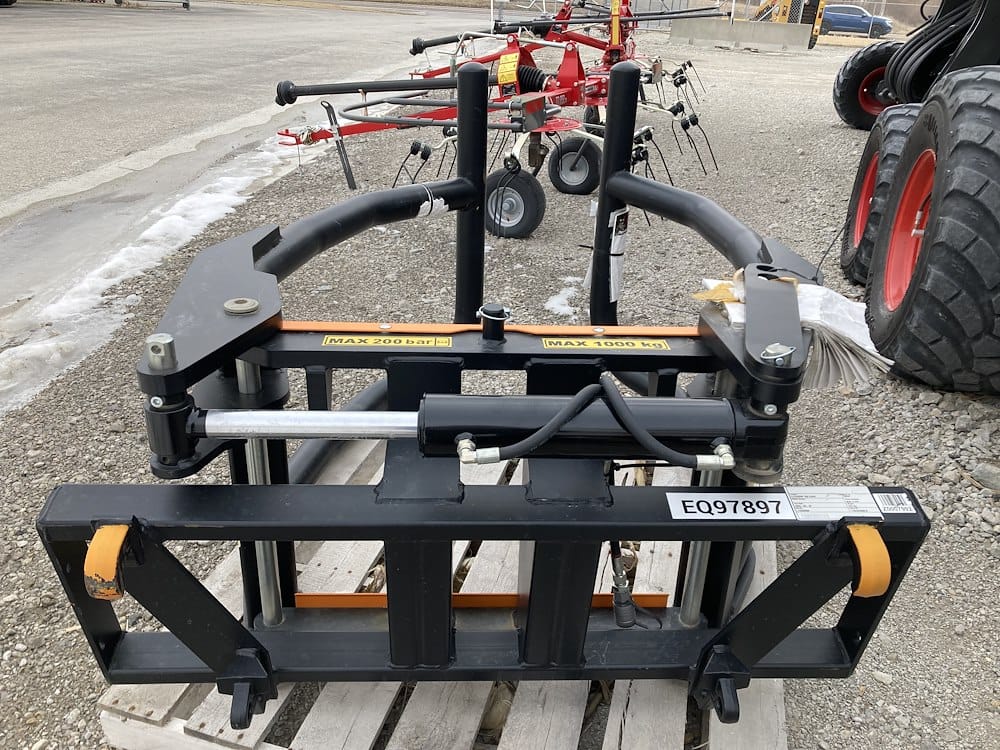 2023 Quicke Flexi-Grip 200 Equipment Image0