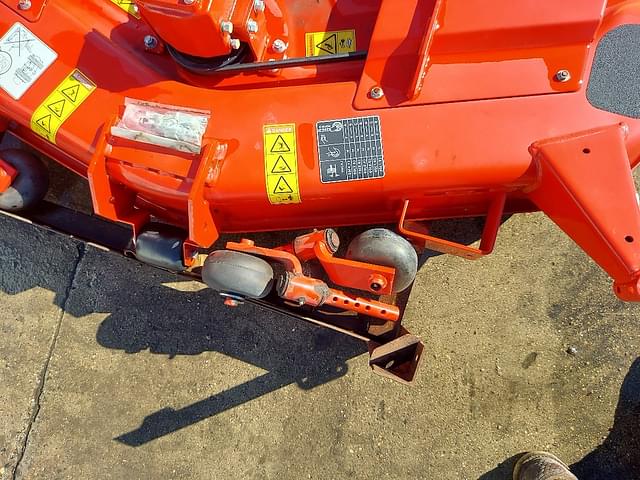 Image of Massey Ferguson 2326 equipment image 4
