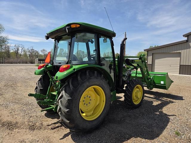 Image of John Deere 5075E equipment image 4