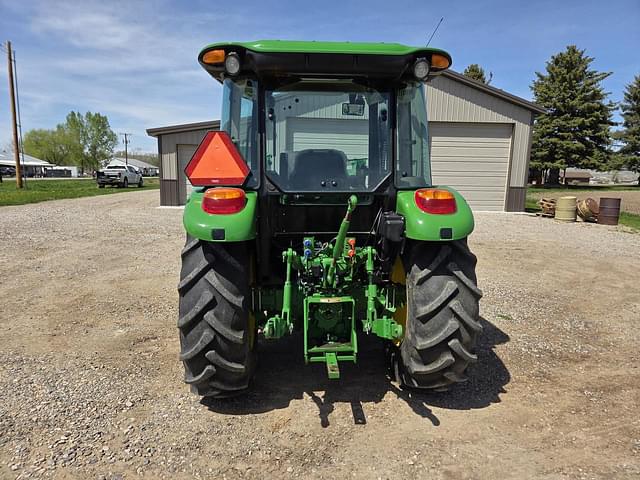 Image of John Deere 5075E equipment image 3