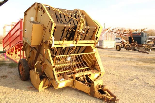 Image of Vermeer 605 Super F equipment image 2