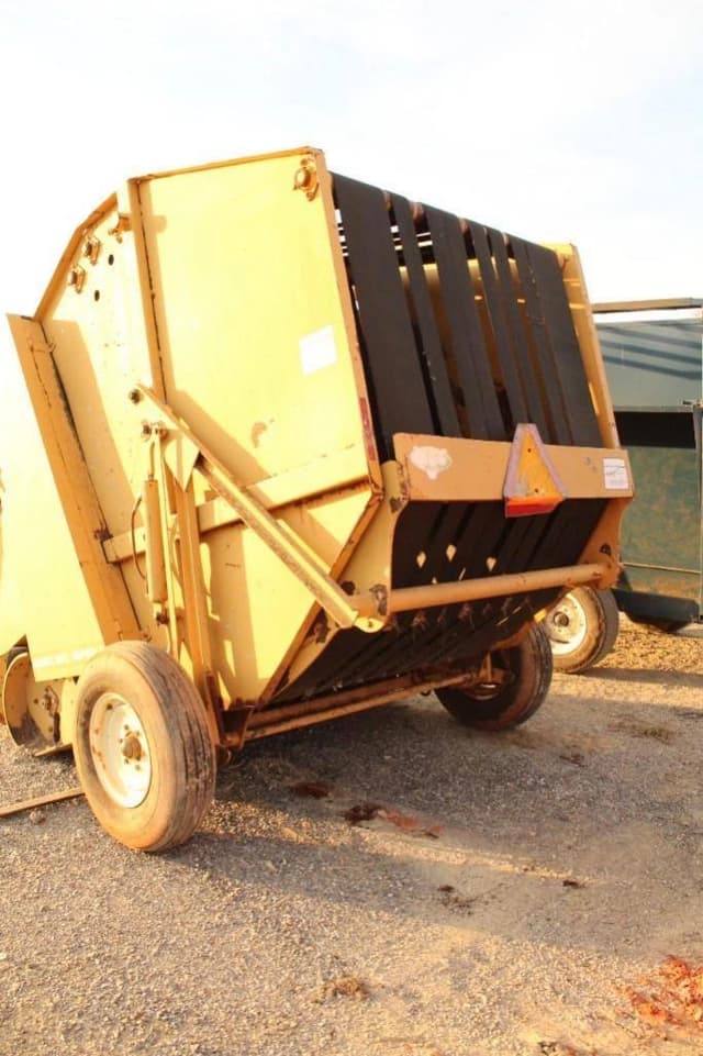 Image of Vermeer 605 Super F equipment image 1