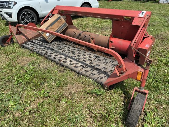 Image of International Harvester 810 equipment image 2