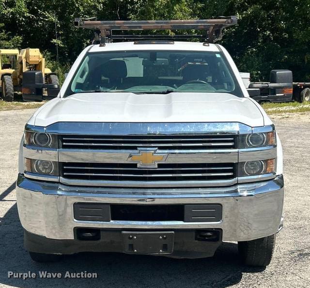 Image of Chevrolet 3500HD equipment image 1