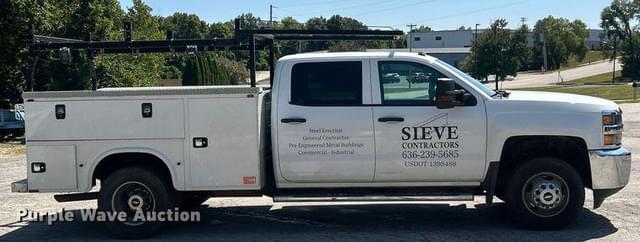 Image of Chevrolet 3500HD equipment image 3
