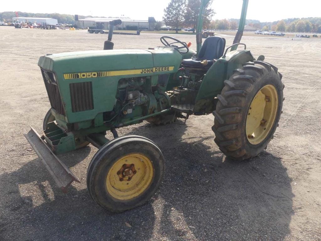 John Deere 1050 Equipment Image0