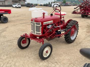 Main image Farmall Cub