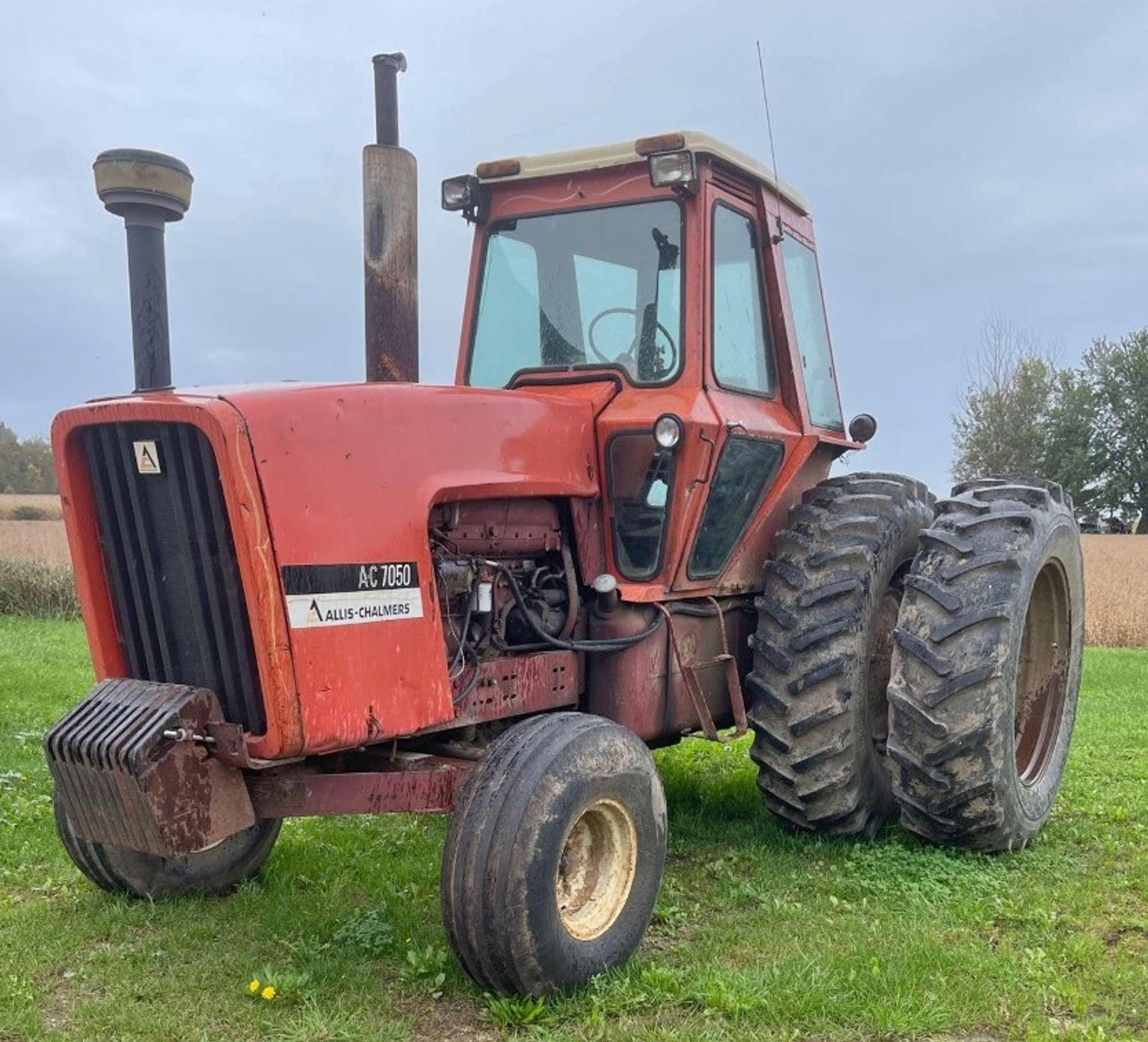 Main image Allis Chalmers 7050