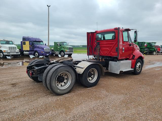 Image of International Prostar Plus equipment image 2