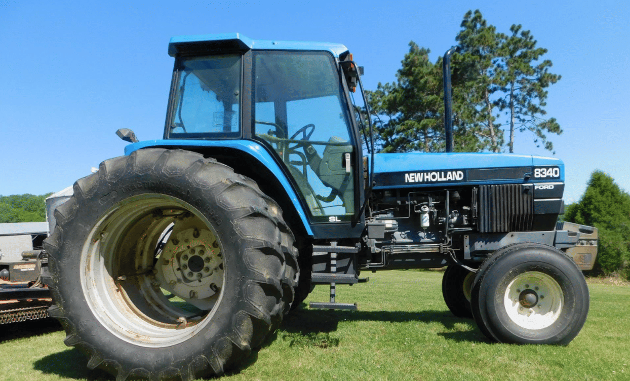 SOLD - 1998 Ford 8340 Lot No. 6d634ac7-e4d4-11eb-98f8-12a8d3193fd4