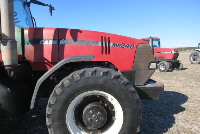 Image of Case IH MX240 equipment image 2