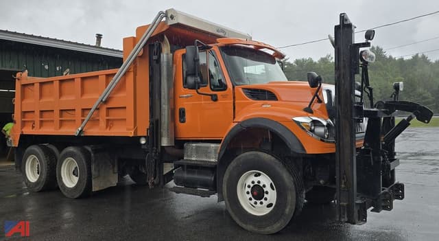 Image of International WorkStar 7600 equipment image 4