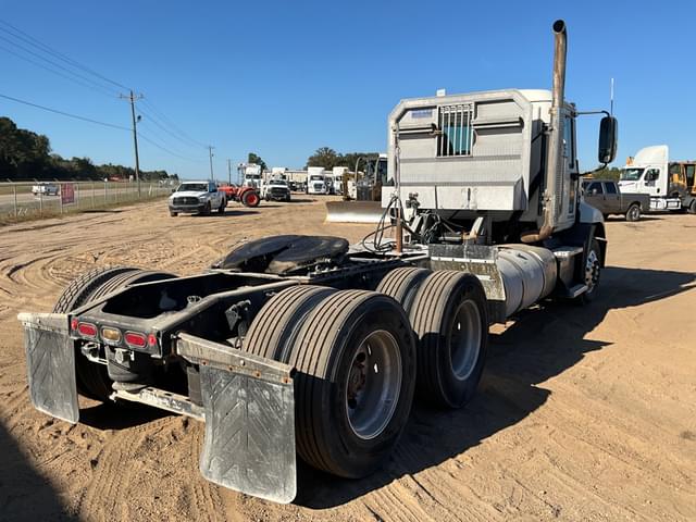 Image of Mack CXU equipment image 4