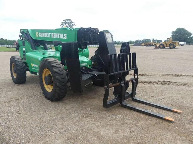 Image of JLG 10054 equipment image 1