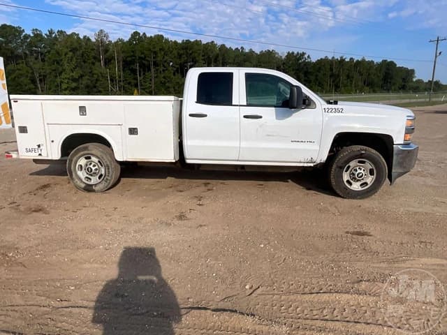 Image of Chevrolet 2500HD equipment image 3