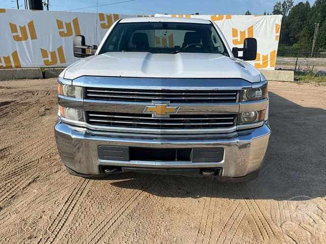 Image of Chevrolet 2500HD equipment image 1