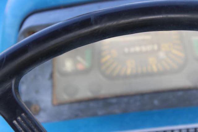 Image of Ford 5900 equipment image 4