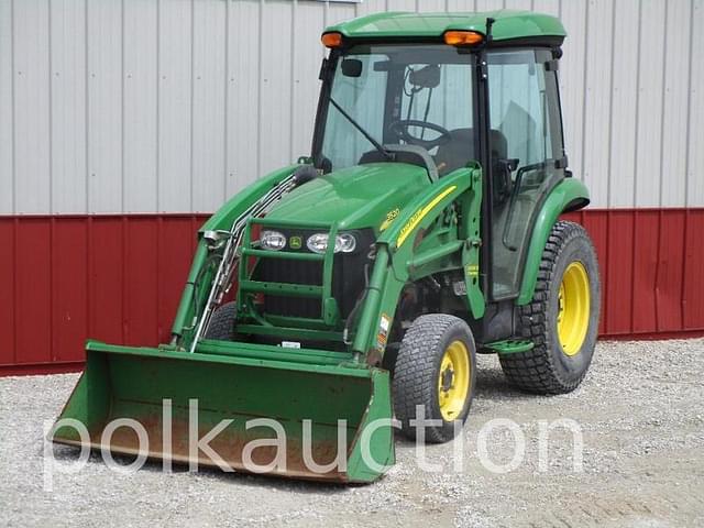 Image of John Deere 3520 equipment image 1