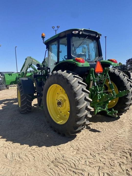 Image of John Deere 6155M equipment image 4