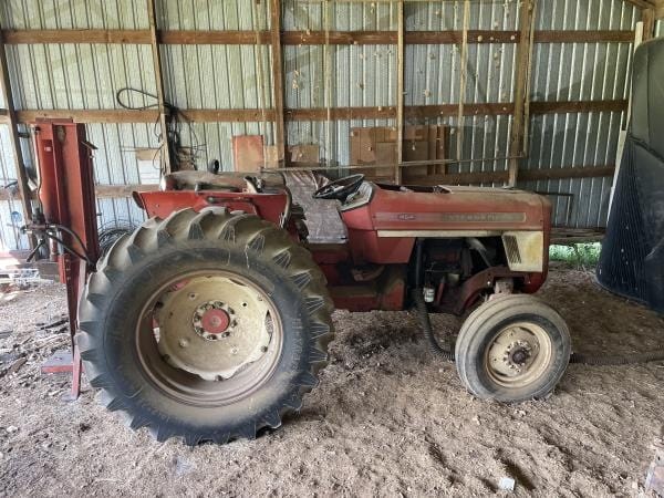 Main image International Harvester 464