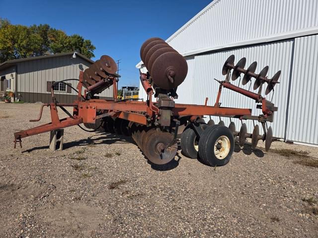 Image of International Harvester 470 equipment image 3