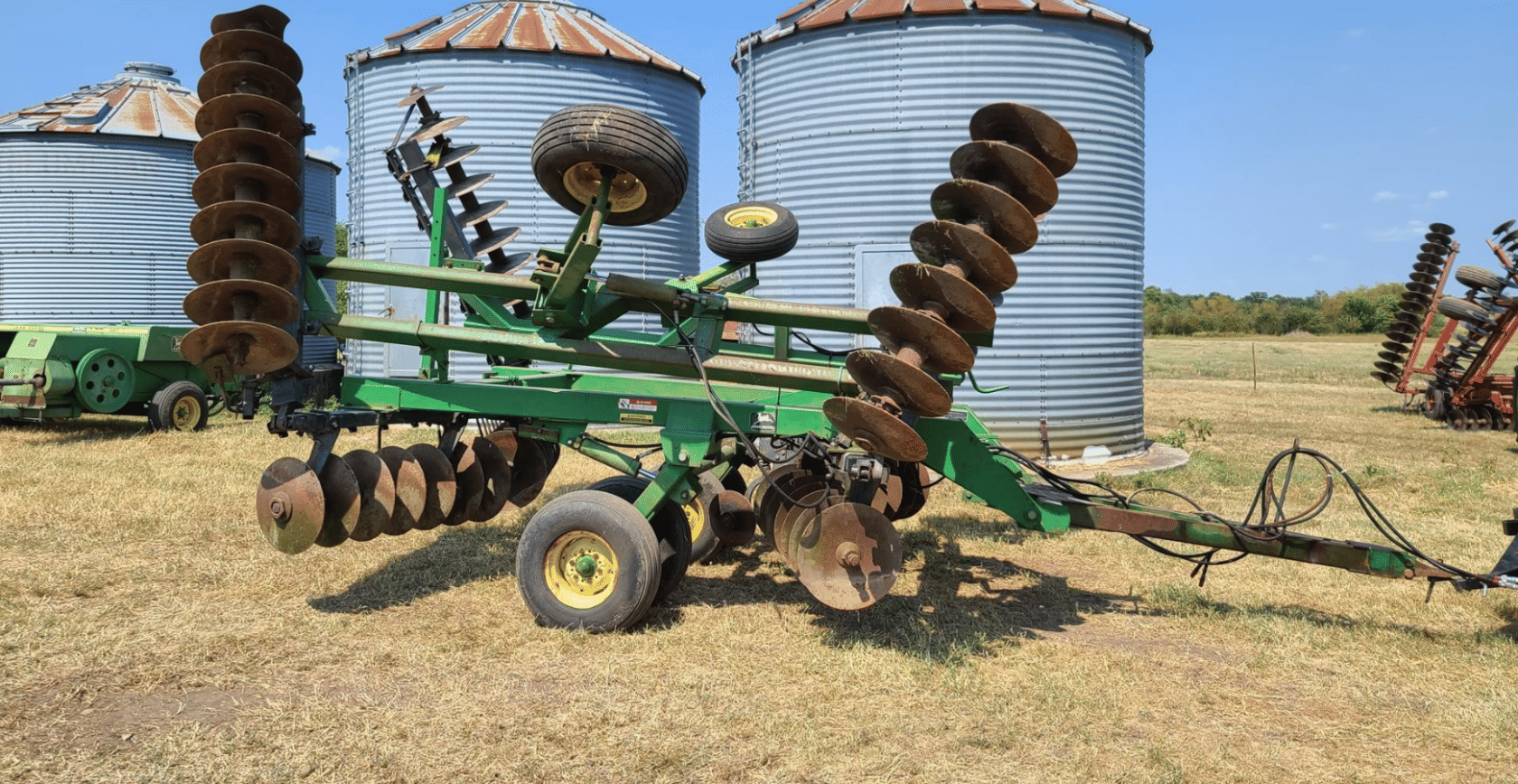 Main image John Deere 630