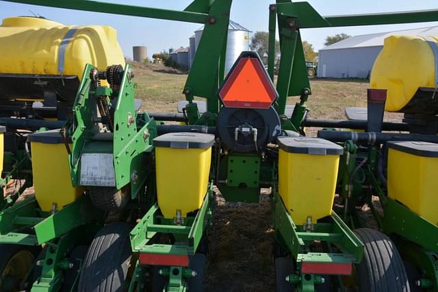 Image of John Deere 1760 equipment image 4