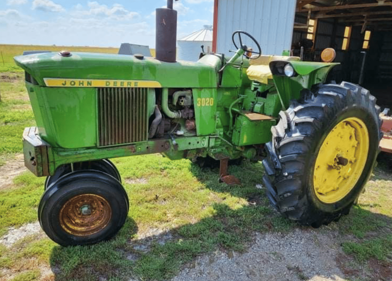 Main image John Deere 3020