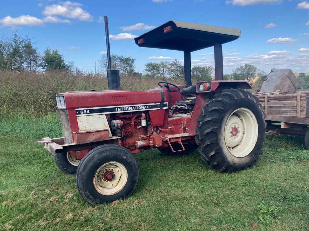 Main image International Harvester 684