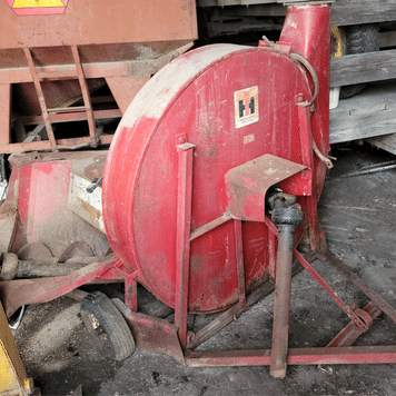 Main image International Harvester 56