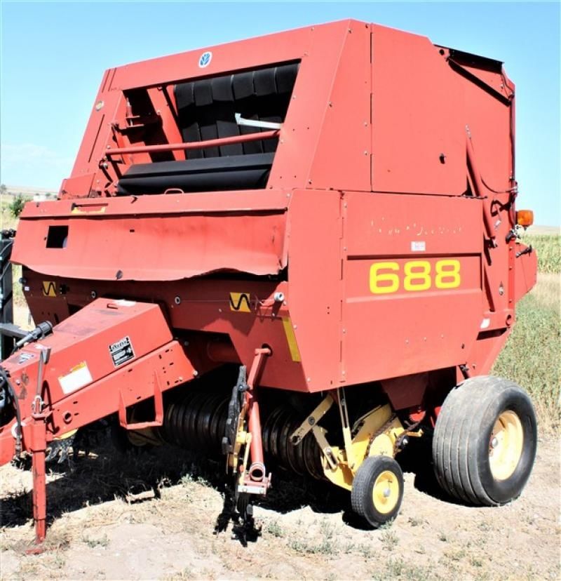 Main image New Holland 688