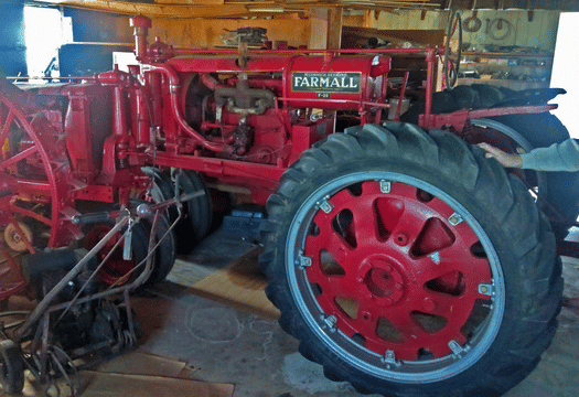 Main image Farmall F-20