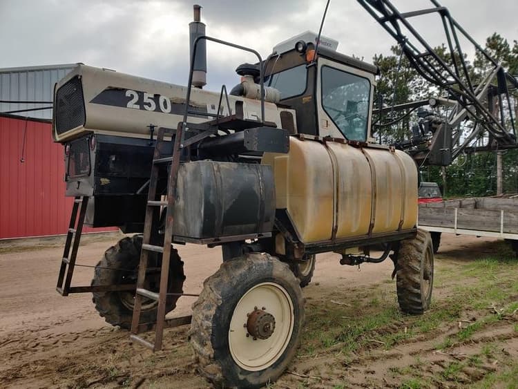 1993 Hagie 250 Chemical Applicators Sprayers Self Propelled for Sale