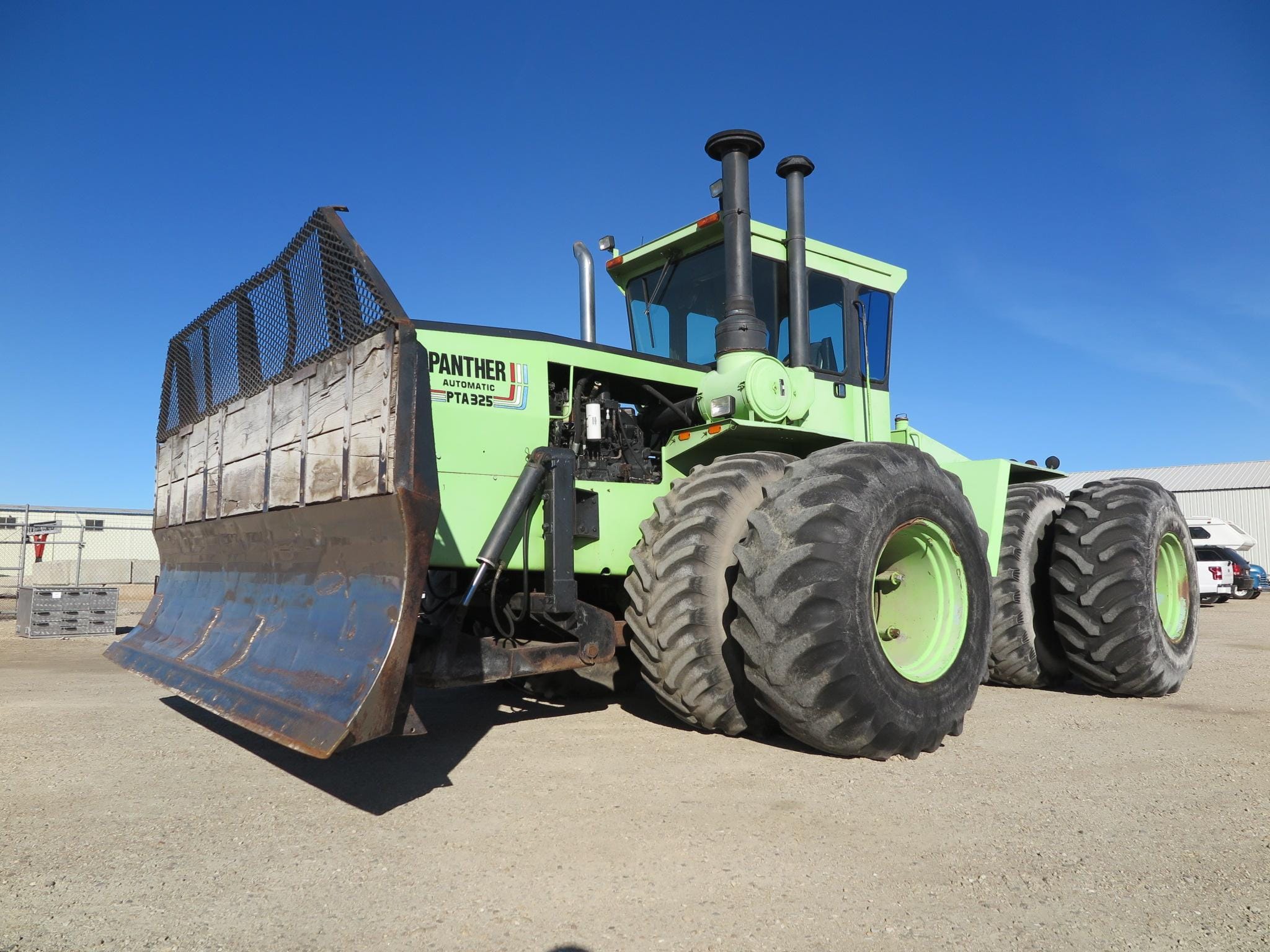 Main image Steiger Panther III PTA-325