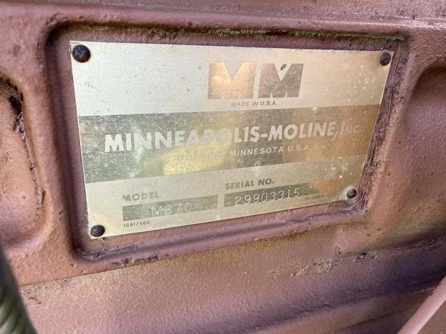 Image of Minneapolis-Moline M670 equipment image 4