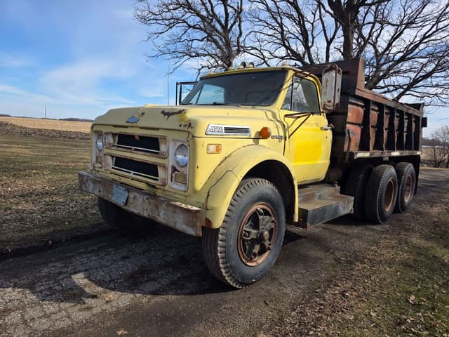 Image of Chevrolet C60 equipment image 2