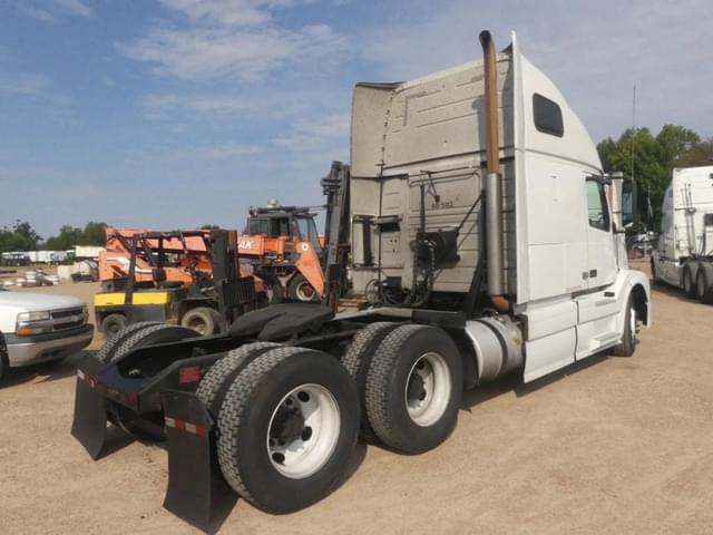 Image of Volvo VNL equipment image 2