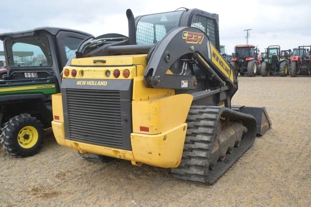 Image of New Holland C237 equipment image 2
