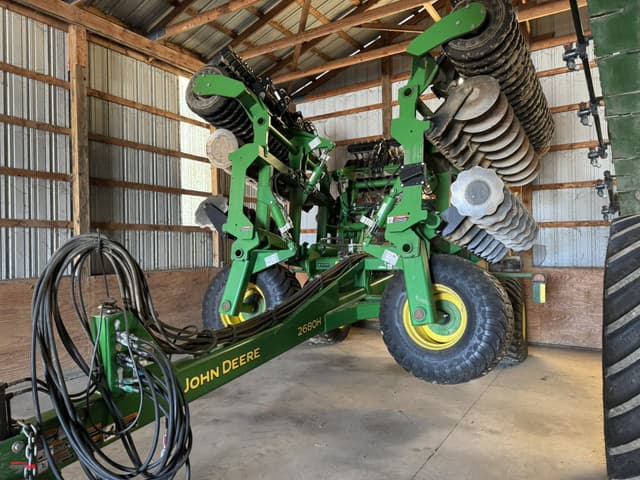 Image of John Deere 2680H equipment image 1