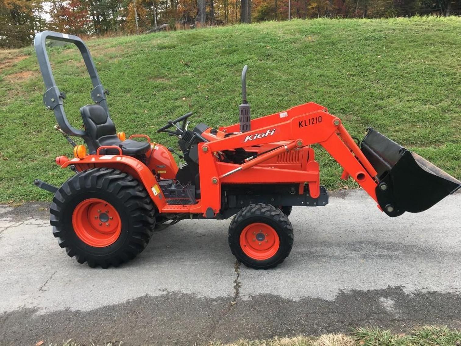 Main image Kioti LB1914